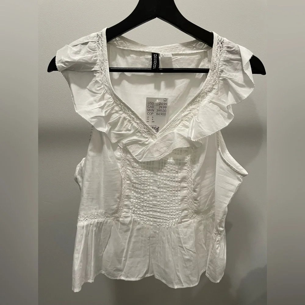 H&M White Ruffled Blouse - Picture 2 of 5